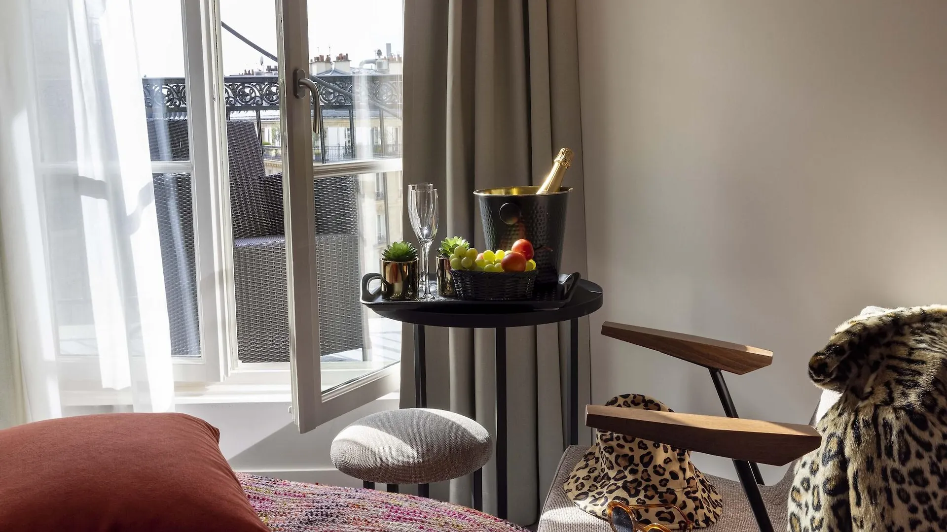 Hotel Le 12 4*