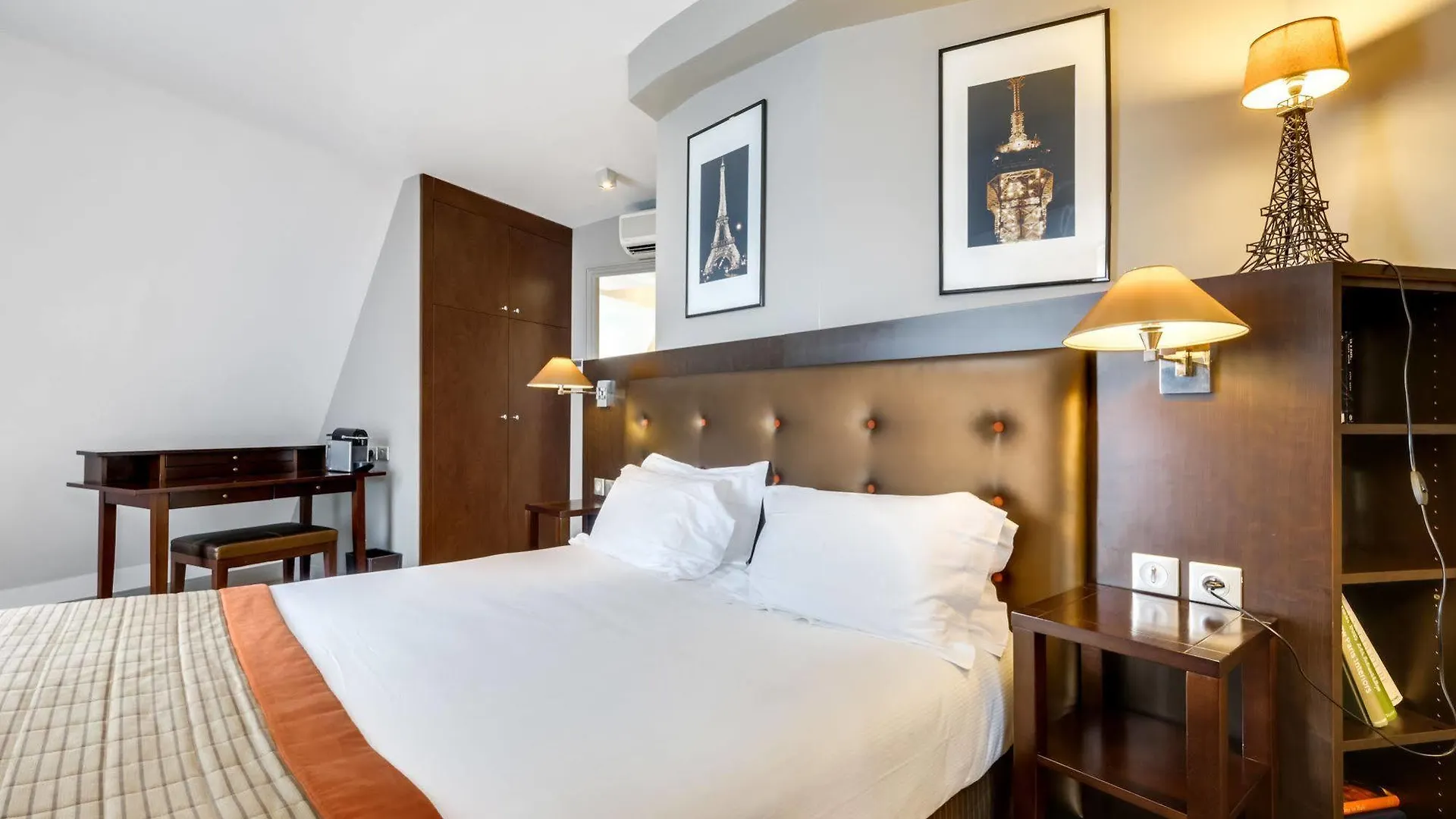 Le 12 Hotel